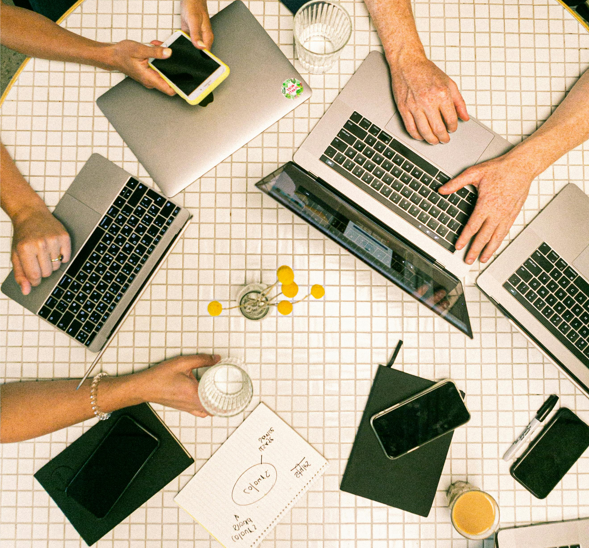 Equipo entrenando juntos